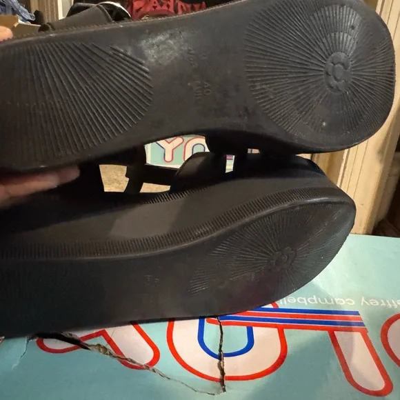 Jeffrey Campbell Platform fisherman jelly sandal. Women's Size 9 matte black - Picture 7 of 7